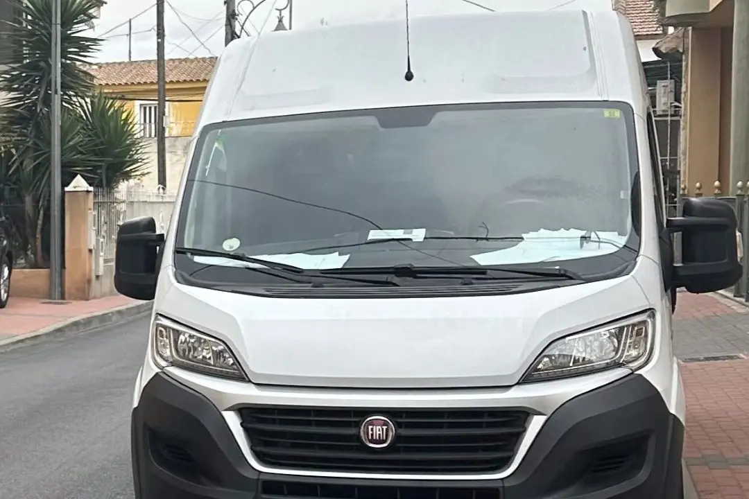 Camioneta de transporte